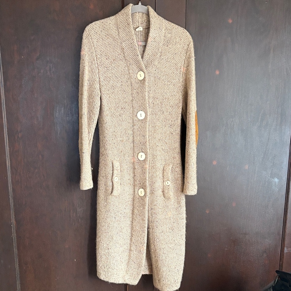 Elegant Beige Knit Button-Up Cape